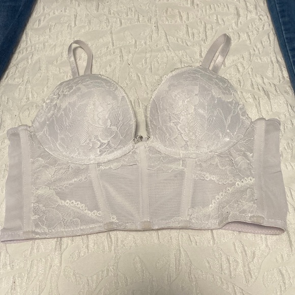 small white crop top - Picture 1 of 1